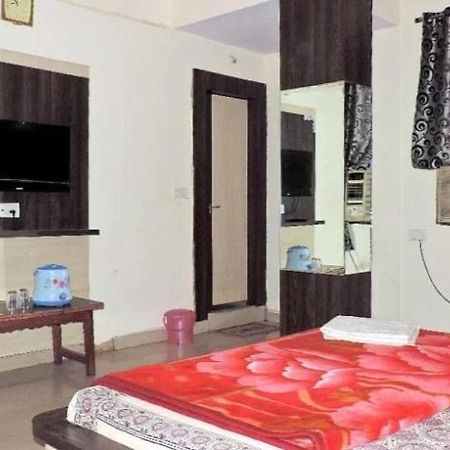 Hotel Abhimanyu Pachmarhi Exterior photo
